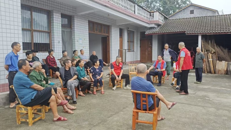 汉寿县朱家铺镇：屋场宣讲聚共识 秸秆禁烧护蓝天
