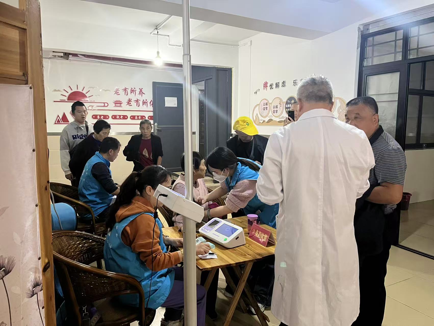 汉寿县中医医院：义诊服务护健康 ，一袖仁心送暖阳