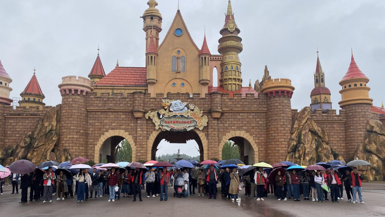 汉寿县毛家滩回维乡：情暖双节促振兴 真情帮扶暖人心