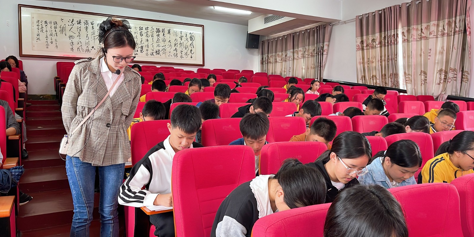 汉寿县詹乐贫中学：锤炼新秀展风采，深耕课堂促成长