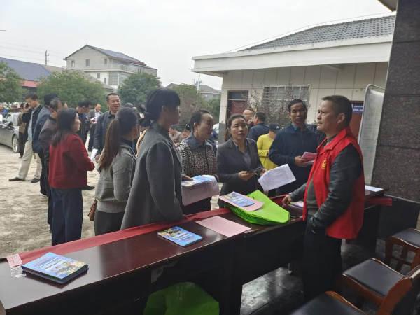 汉寿县社保政策宣讲进社区 惠民服务暖人心