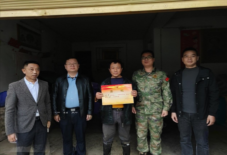 汉寿县丰家铺镇：喜报传桑梓  荣耀润门庭