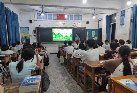 汉寿县林业局：播撒防火种子 守护绿色未来