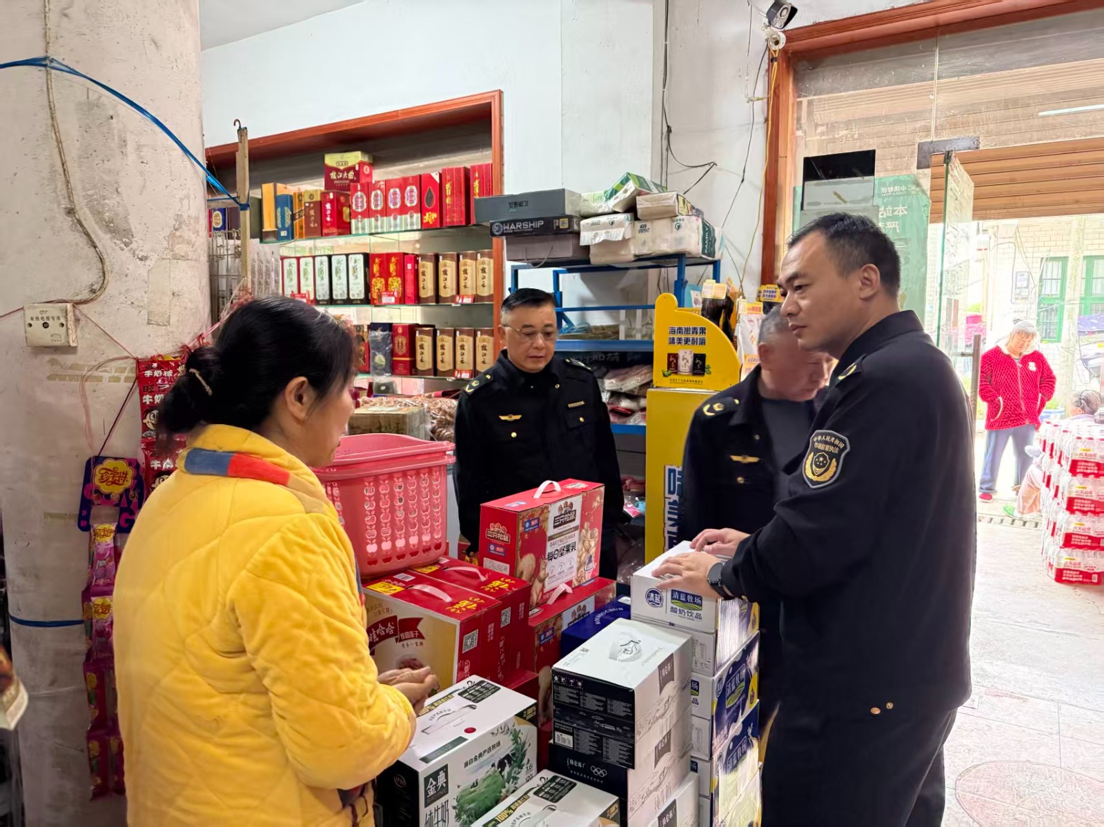 汉寿县市场监督管理局：全流程筑牢网红打卡地食品安全防线