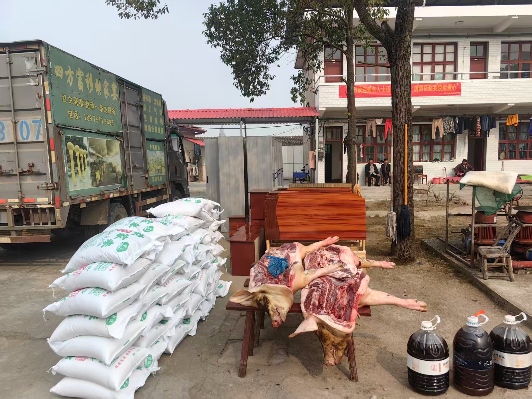 汉寿县坡头镇爱心人士捐赠物资 情暖鸭子港敬老院