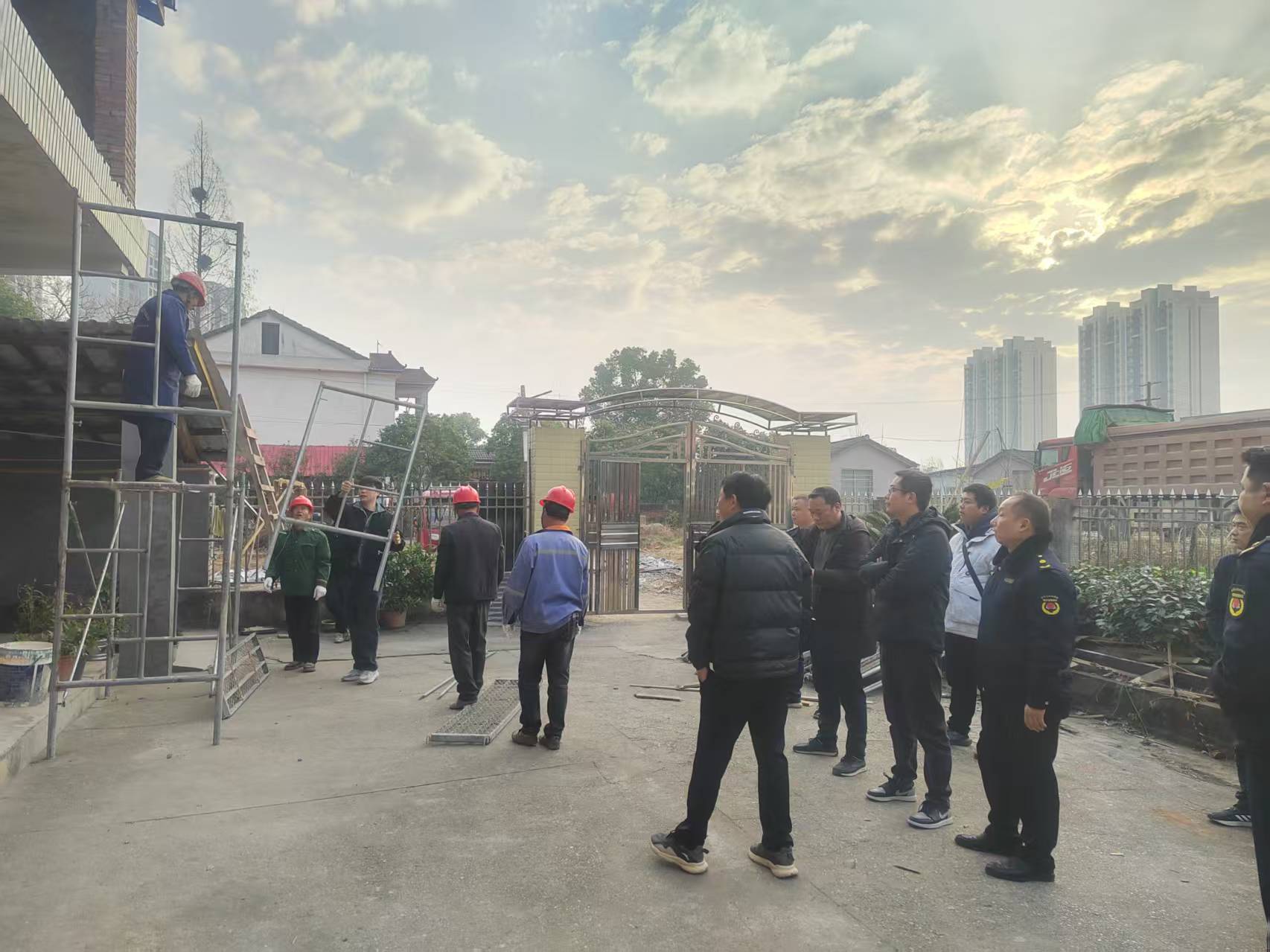 汉寿县沧浪街道：普法劝解显成效 违建自拆护秩序