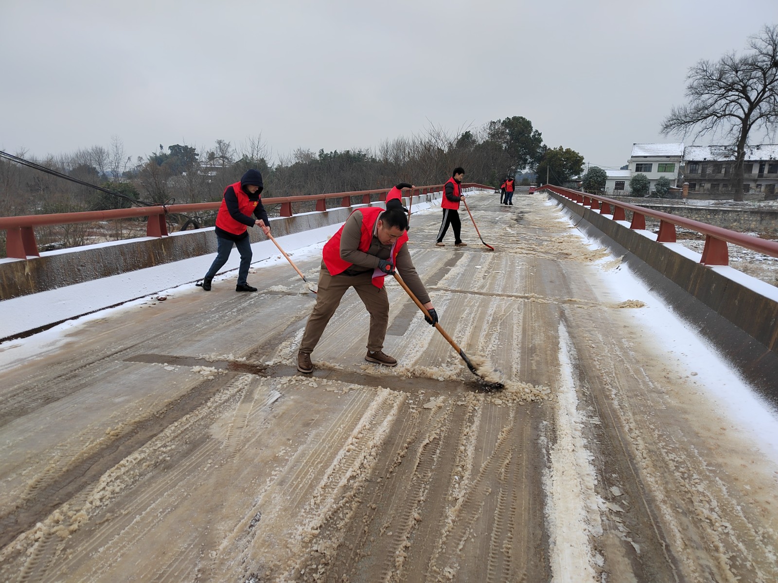 汉寿县毛家滩回维乡：“三级联动”筑防线， “三重保障”保平安