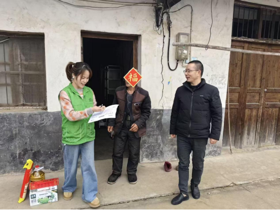 汉寿县坡头镇：“湘当有爱·四季同行”温暖救助主题服务活动