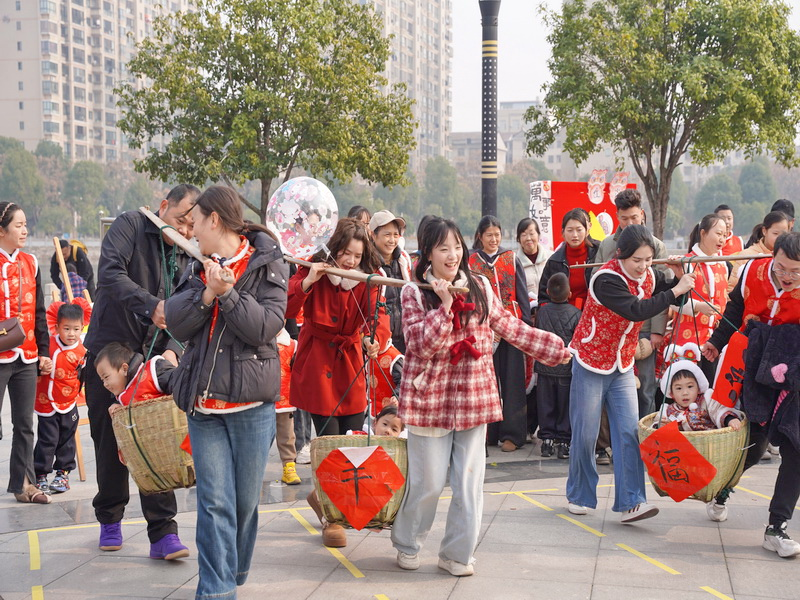 汉寿县机关幼儿园：亲子运动会喜迎新春