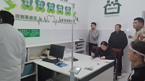 汉寿县罐头嘴镇：热血青春赴军营 严把征兵体检关