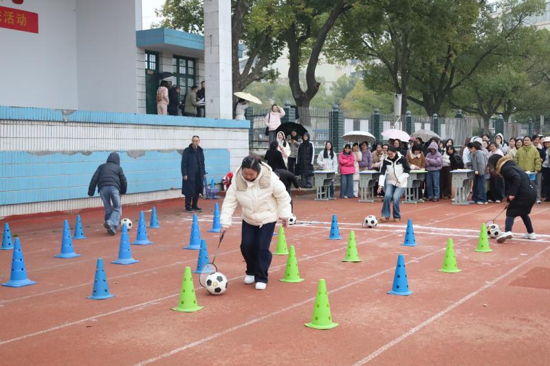 汉寿二中：举行庆祝“三八”国际妇女节趣味运动会