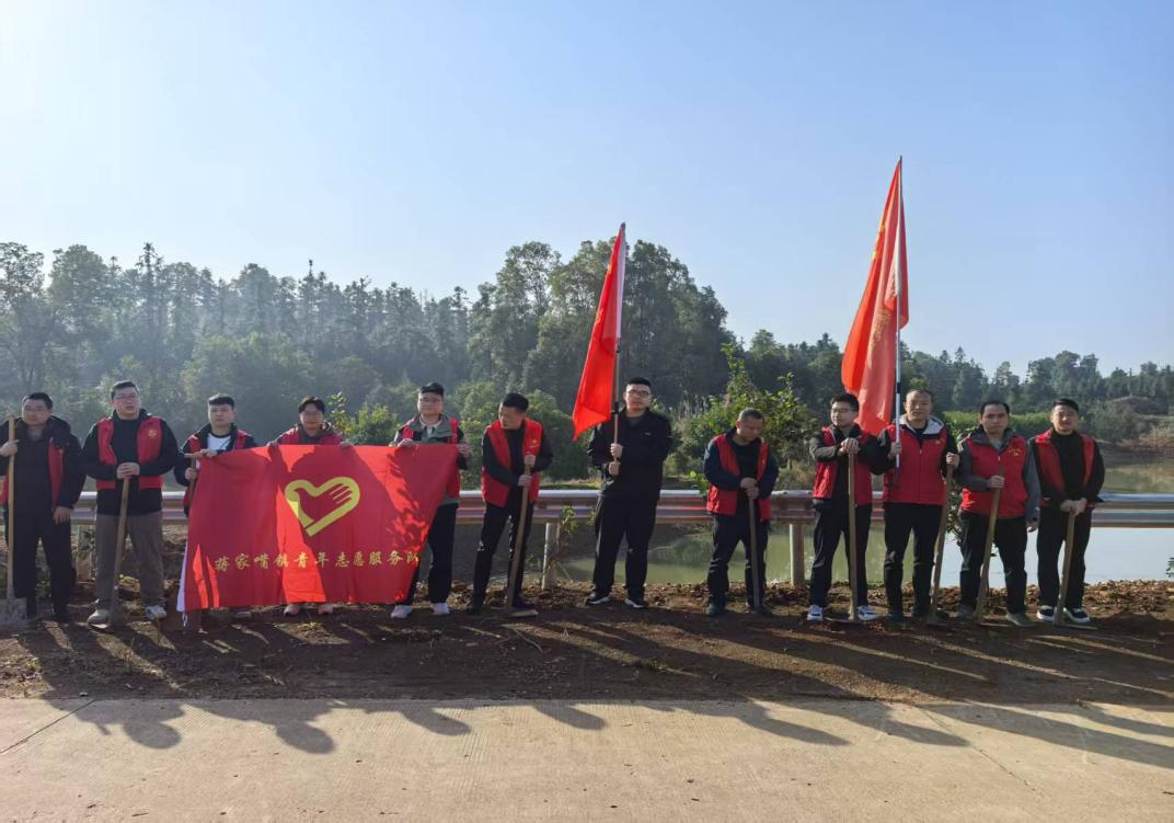 汉寿县蒋家嘴镇：不负春光添新绿 干群同心建家园