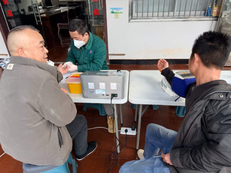 汉寿县朱家铺镇：热血暖乡邻 爱心传真情