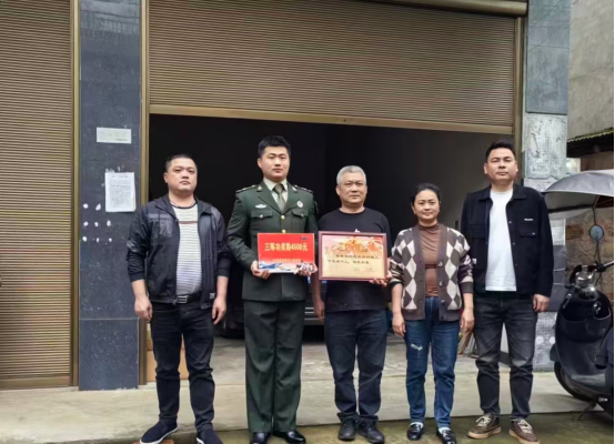 铁血铸军魂 立功耀家乡 ｜汉寿县退役军人事务局联合洋淘湖镇开展送喜报活动