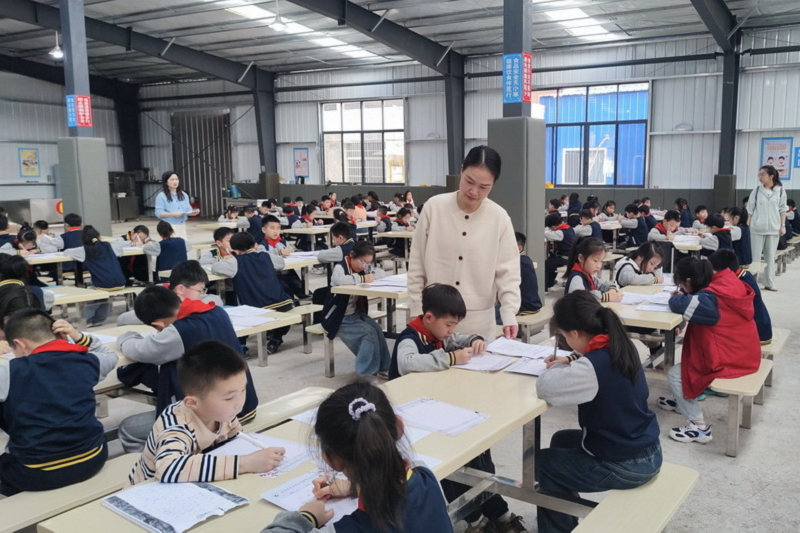 汉寿县东正街小学举办汉字书写大赛：童心执笔书规范，墨香浸润传文脉