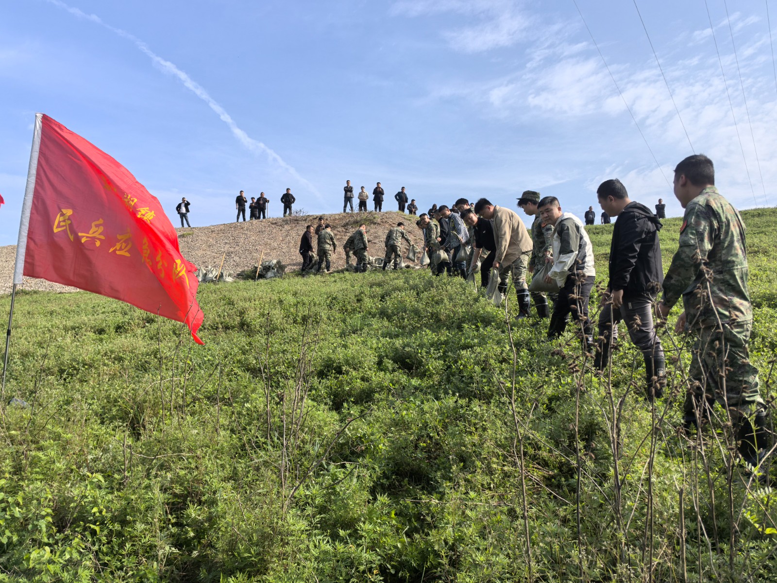 以练促战强本领 志愿担当护安澜｜汉寿县岩汪湖镇开展防汛应急演练