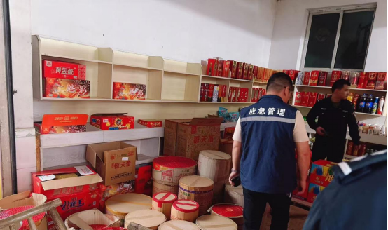汉寿县丰家铺镇：开展烟花爆竹“打非治违”专项行动