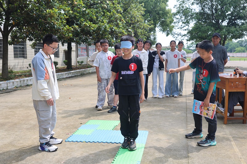 汉寿县罐头嘴镇中学：开展心理健康趣味闯关活动