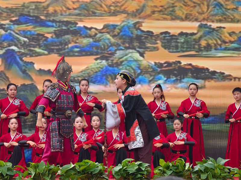 汉寿县龙阳小学：举办文艺汇演暨课后服务展演