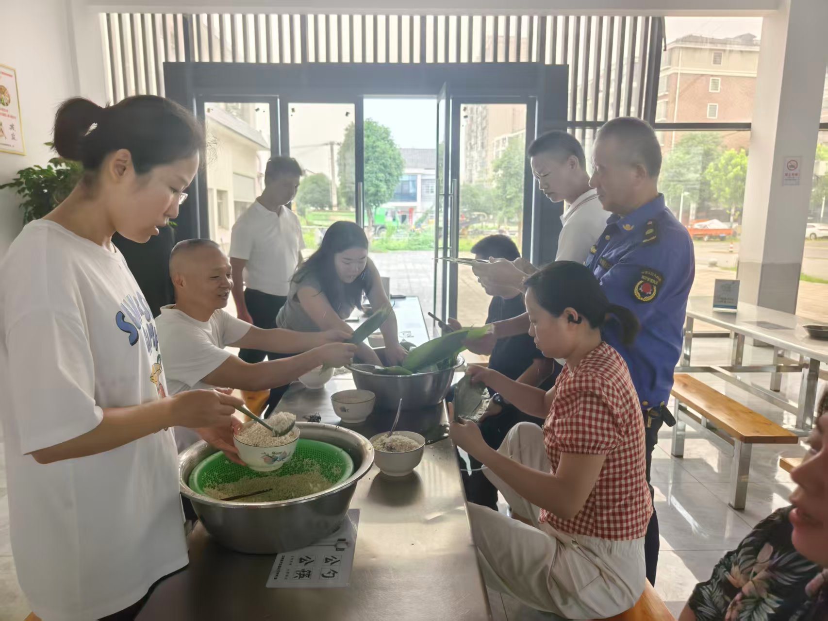 汉寿县城市管理和综合执法局开展“我们的节日·端午”主题活动