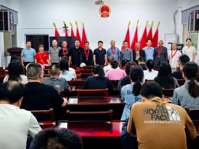 汉寿县朱家铺镇：圆满完成“光荣在党50年”纪念章颁发工作