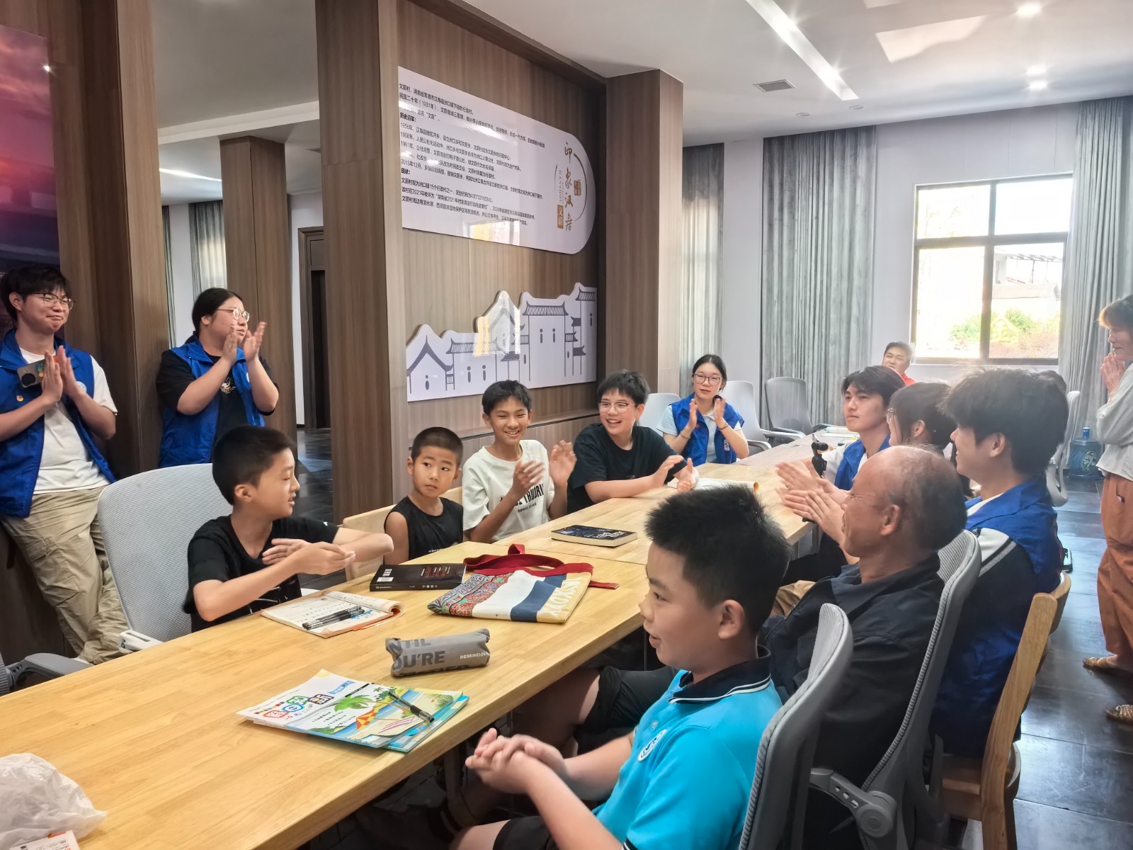 汉寿：书香阵地聚青春 三下乡实践暖童心
