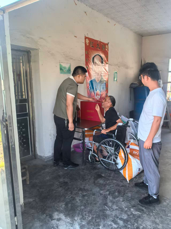 汉寿县罐头嘴镇：情暖“八一”  致敬荣光