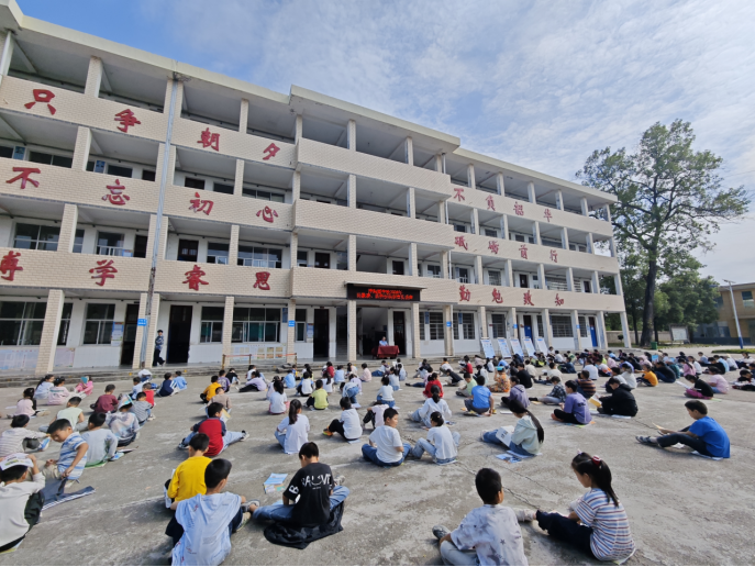 汉寿县洋淘湖镇：开展“开学第一课”法治禁毒宣传教育活动